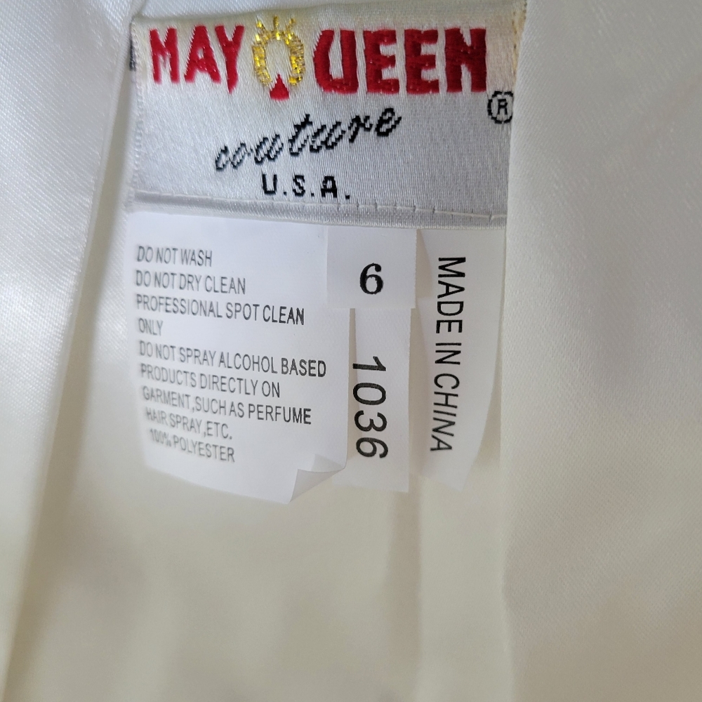 NWT Size 6 Ivory Wedding dress. Chiffon shawl and straps included. - Picture 6 of 8